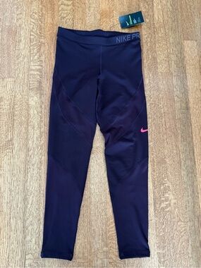 NWT Nike Pro Hyperwarm Women’s Medium Stirrup Training Tights Leggings Purple